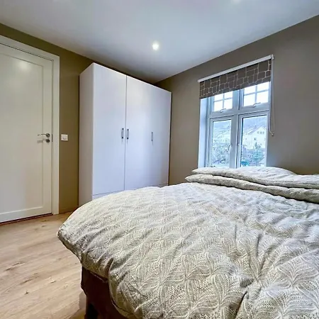 Stylish & Bright Penthouse - Office - Sentral