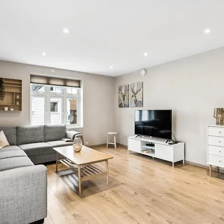 Stylish & Bright Penthouse - Office - Sentral * Egersund