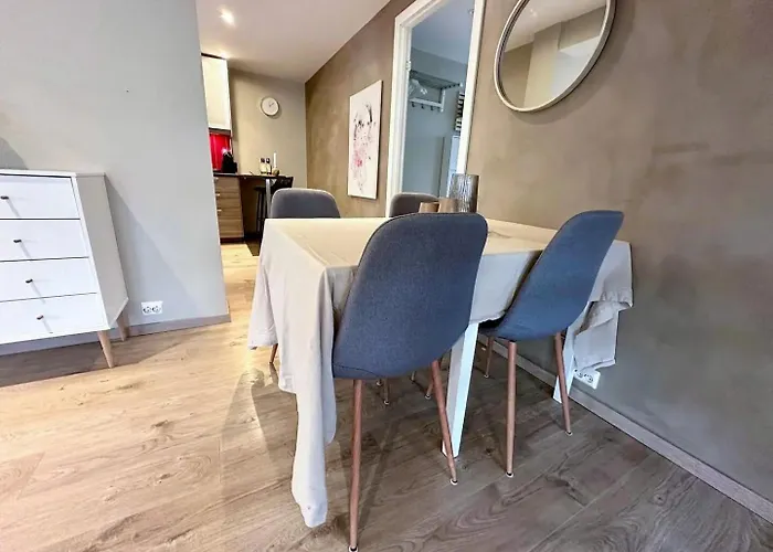 Stylish & Bright Penthouse - Office - 5 Star Location! * Egersund